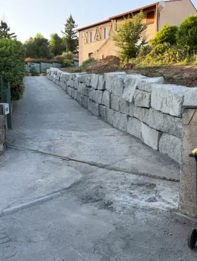 Enrochement granite calibré à Albi, Albi, Martins Terrassement
