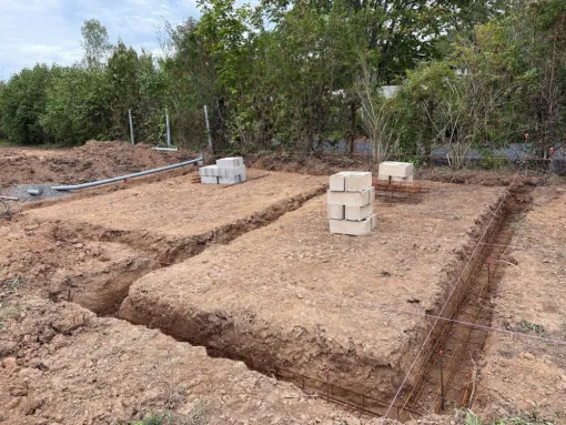 Terrassement des fouilles de fondation à Lescure, Albi, Martins Terrassement