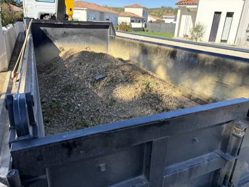 🚜 Évacuation de gravats à Albi : un chantier mené avec soin par Martins Terrassement, Albi, Martins Terrassement